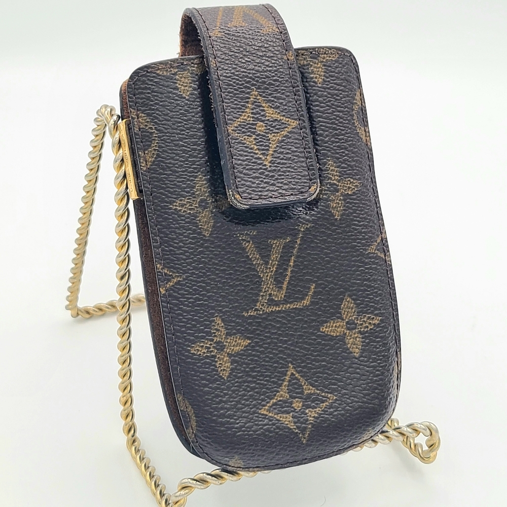 Louis Vuitton Etui International Mobile Phone Case